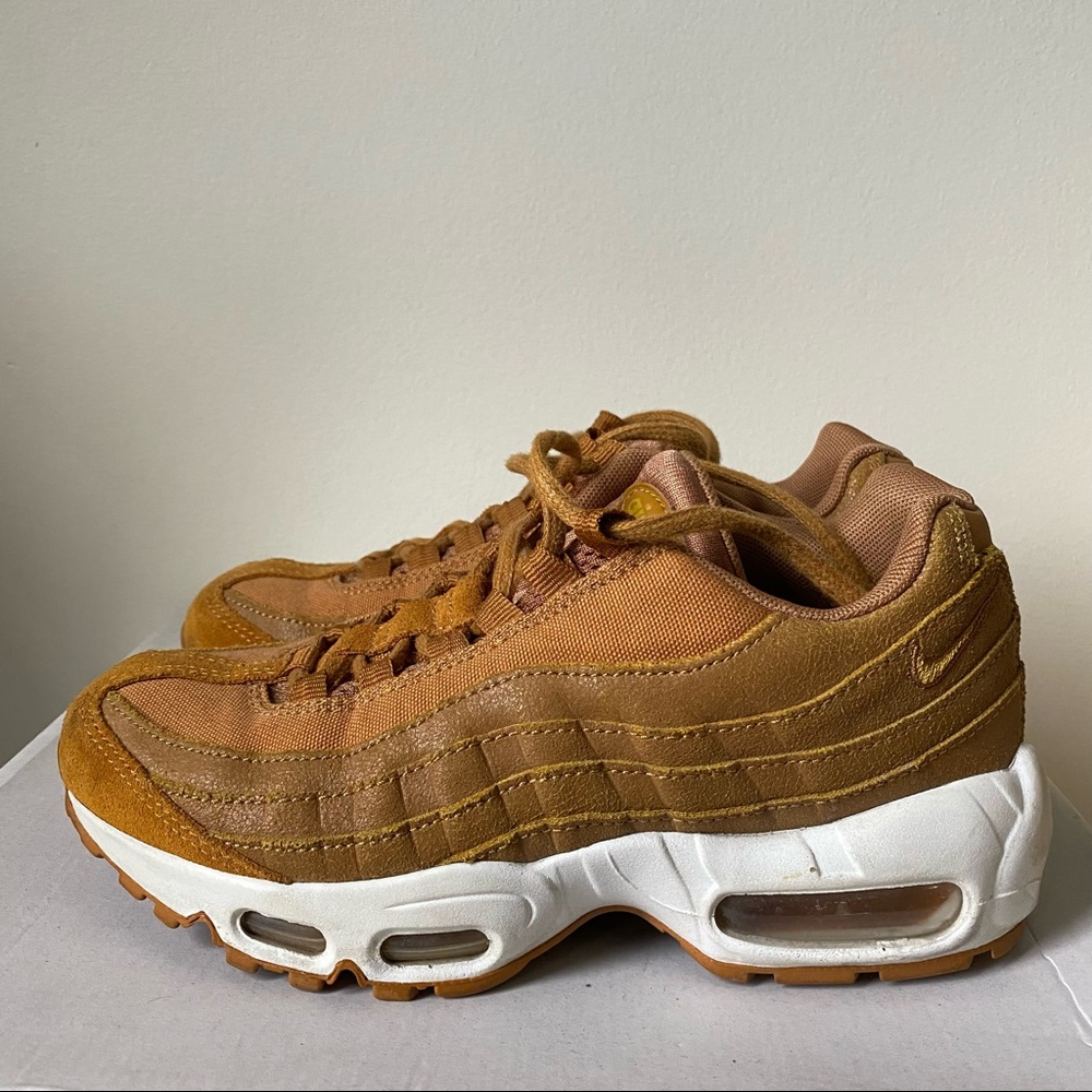 Super rare limited edition desert sand Nike air max deadstock